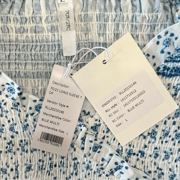 ✨NWT✨ 70°F/21°C Long Smocked Balloon Sleeve Crop Top Women Large White Blue - Picture 13 of 13